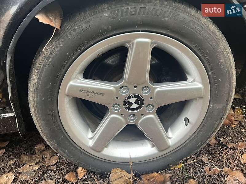 Седан BMW 5 Series 1990 в Днепре