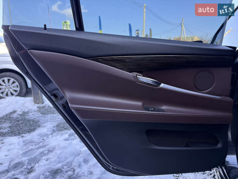 Седан BMW 5 Series 2015 в Стрые