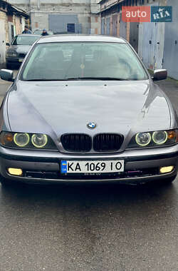 Седан BMW 5 Series 1999 в Киеве