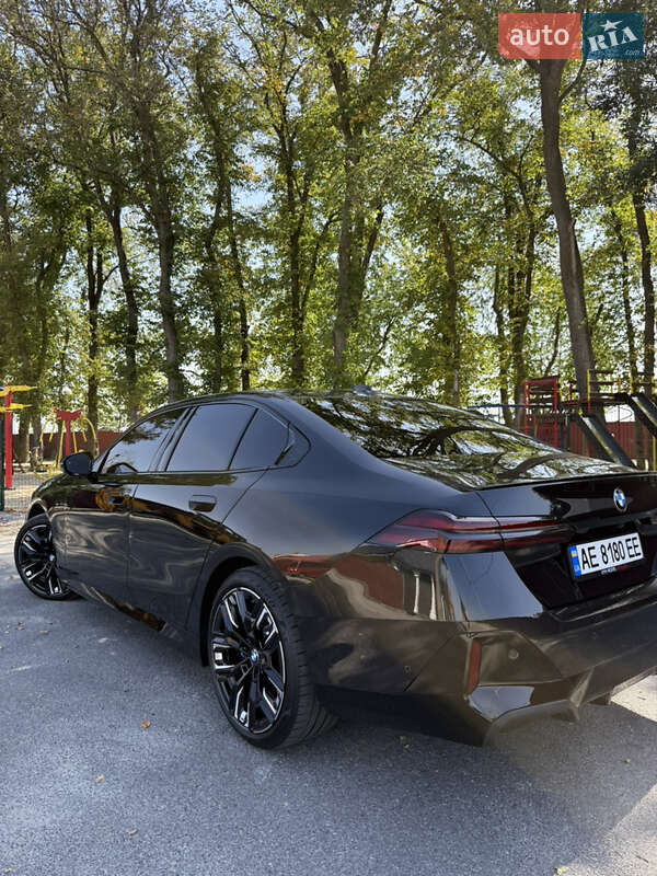 Седан BMW 5 Series 2025 в Киеве