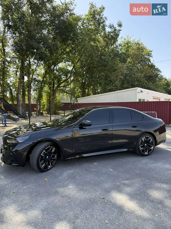 Седан BMW 5 Series 2025 в Киеве