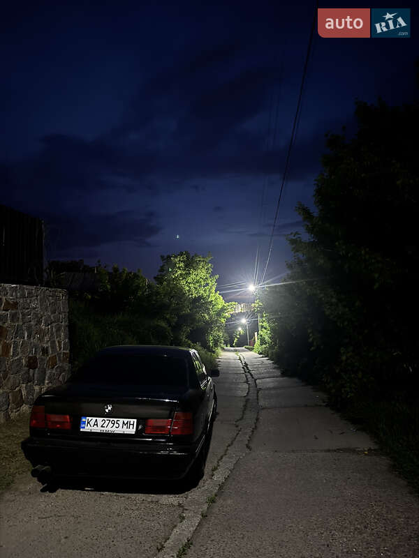 Седан BMW 5 Series 1988 в Умани