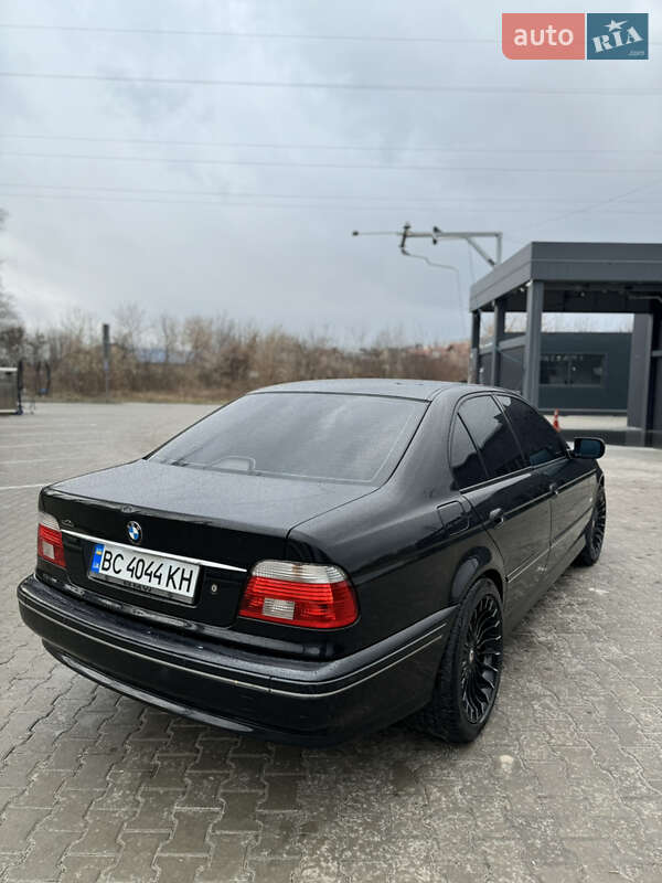Седан BMW 5 Series 2002 в Львове