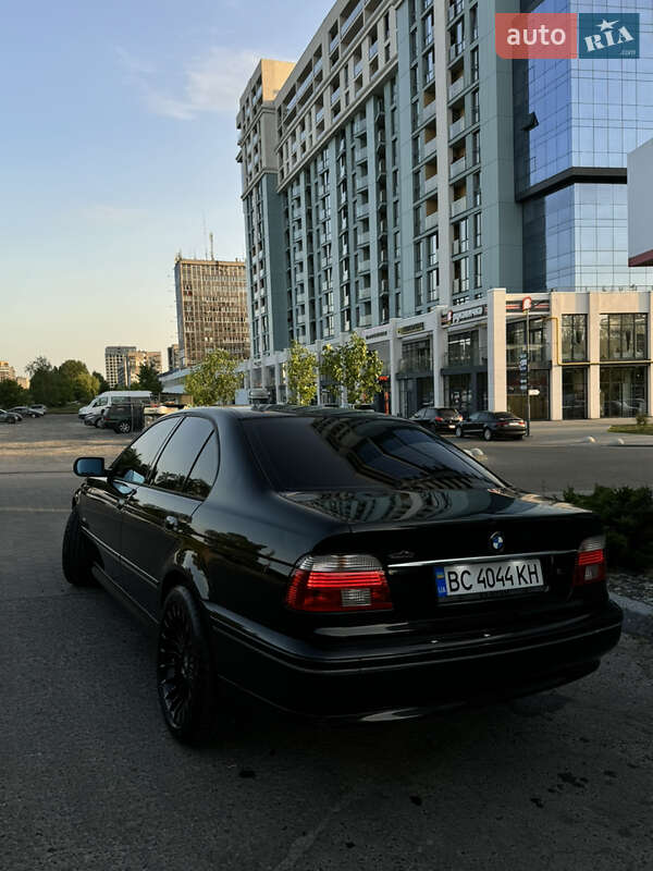 Седан BMW 5 Series 2002 в Львове