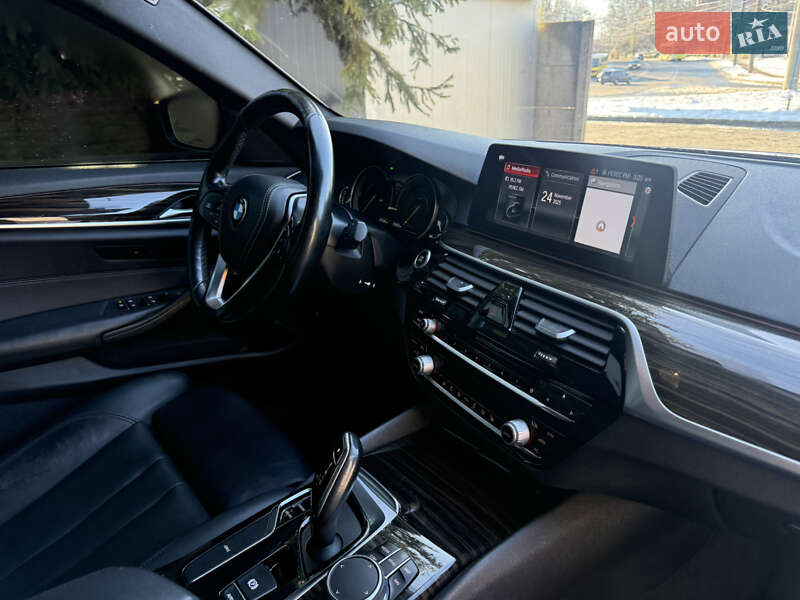 Седан BMW 5 Series 2017 в Львове