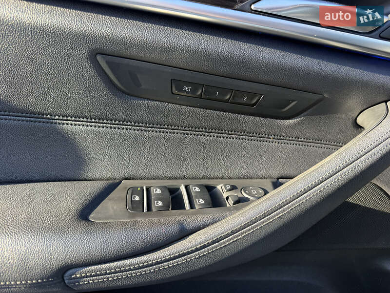 Седан BMW 5 Series 2017 в Львове