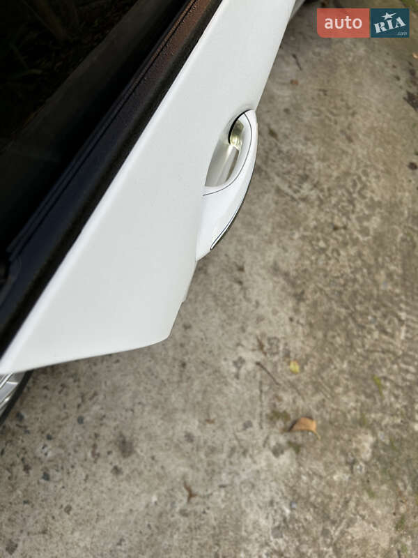 Седан BMW 5 Series 2012 в Южноукраинске