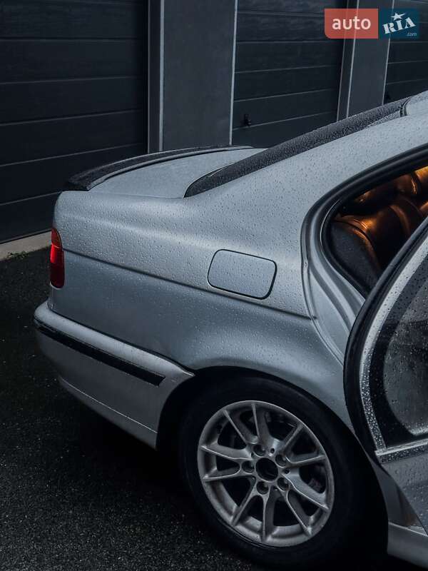 Седан BMW 5 Series 1997 в Чернигове