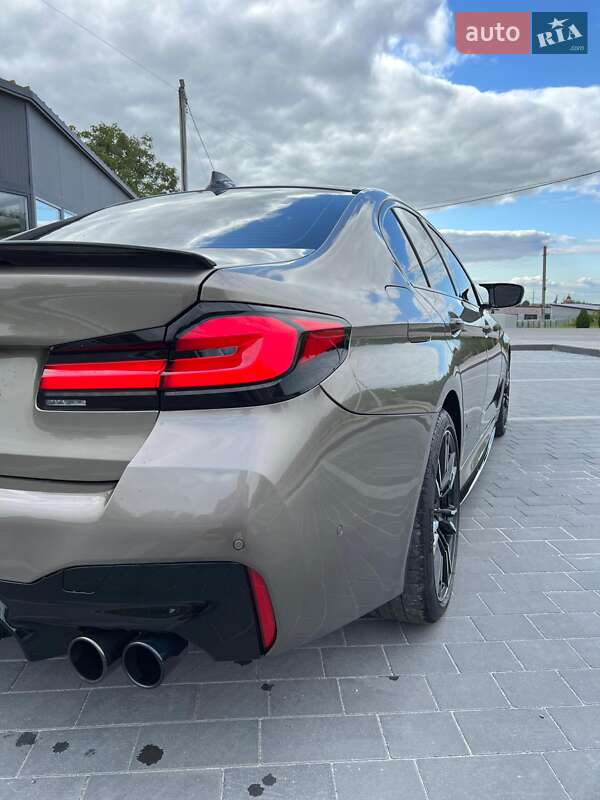 Седан BMW 5 Series 2017 в Львове