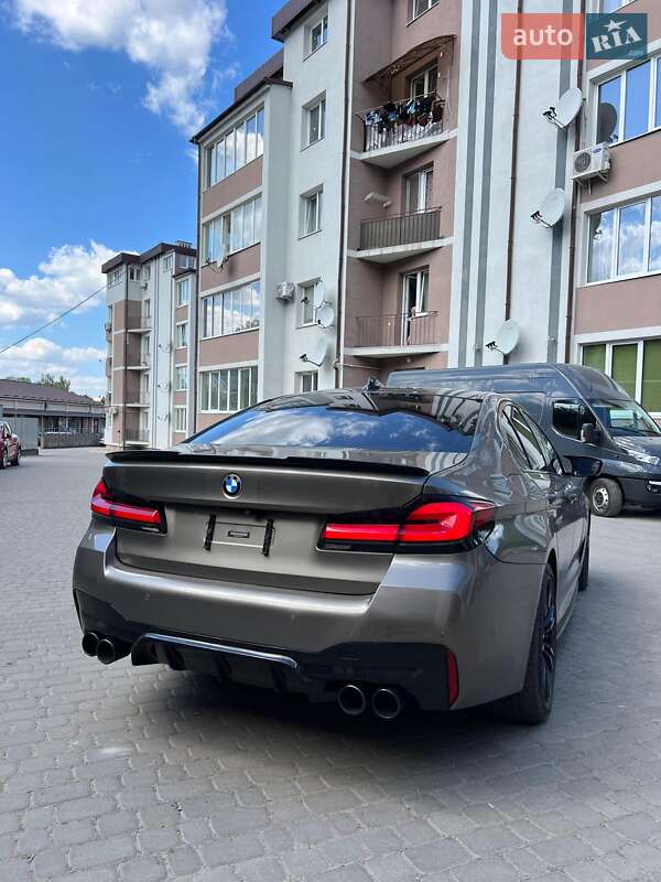 Седан BMW 5 Series 2017 в Львове