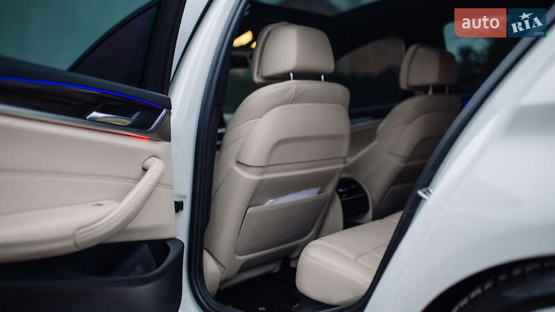 Седан BMW 5 Series 2017 в Залещиках