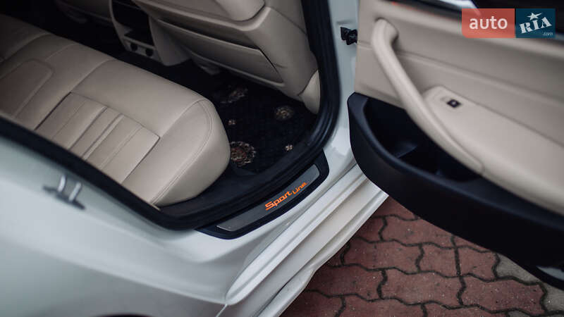 Седан BMW 5 Series 2017 в Залещиках