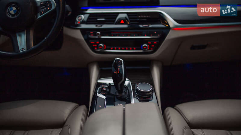 Седан BMW 5 Series 2017 в Залещиках
