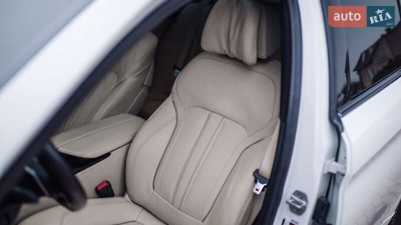 Седан BMW 5 Series 2017 в Залещиках