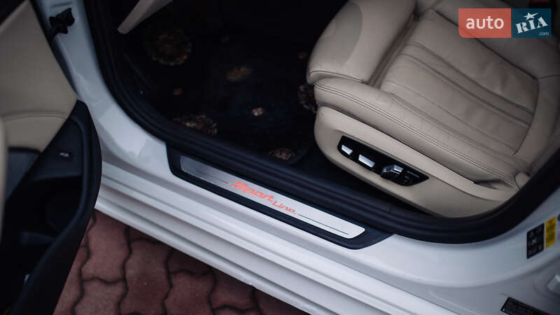 Седан BMW 5 Series 2017 в Залещиках