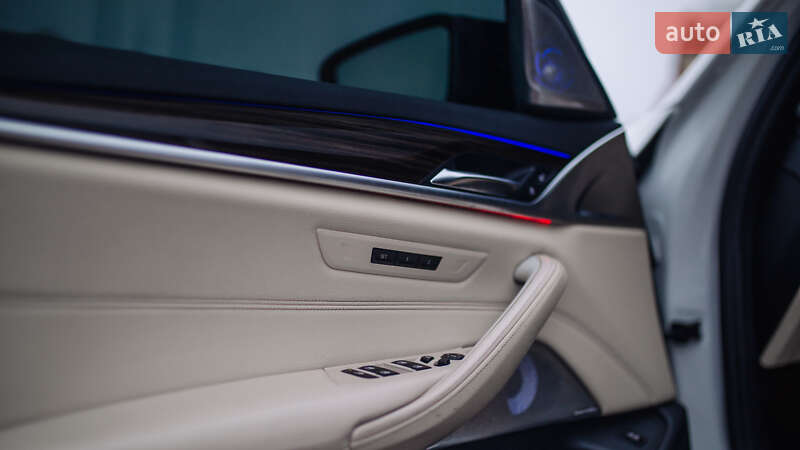 Седан BMW 5 Series 2017 в Залещиках