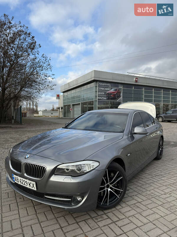 Седан BMW 5 Series 2010 в Виннице