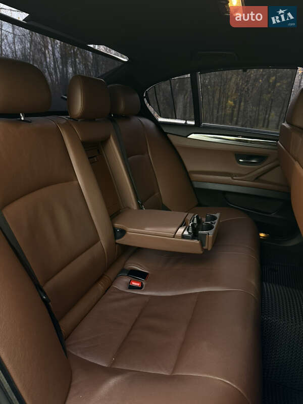 Седан BMW 5 Series 2010 в Виннице