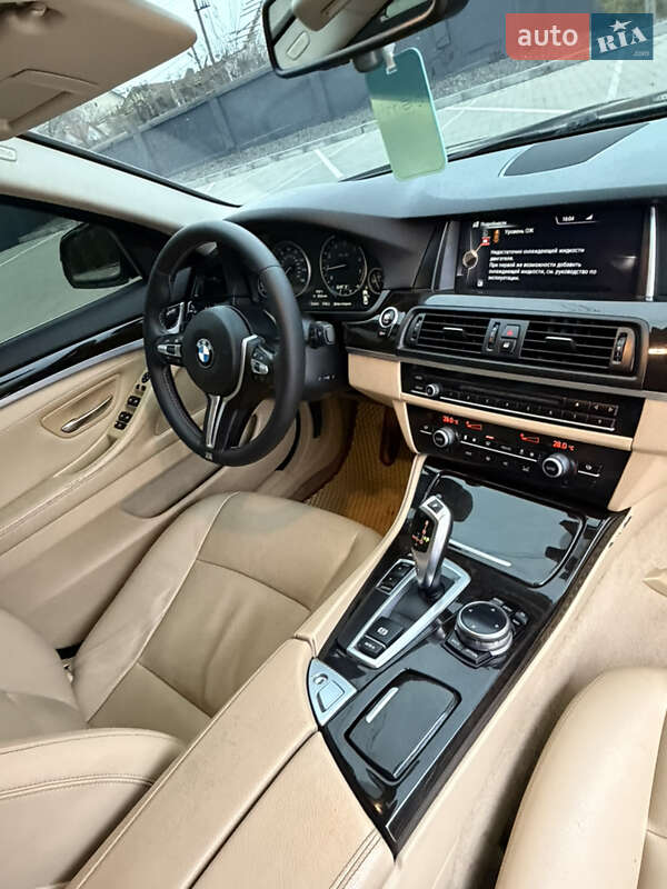 Седан BMW 5 Series 2012 в Черновцах