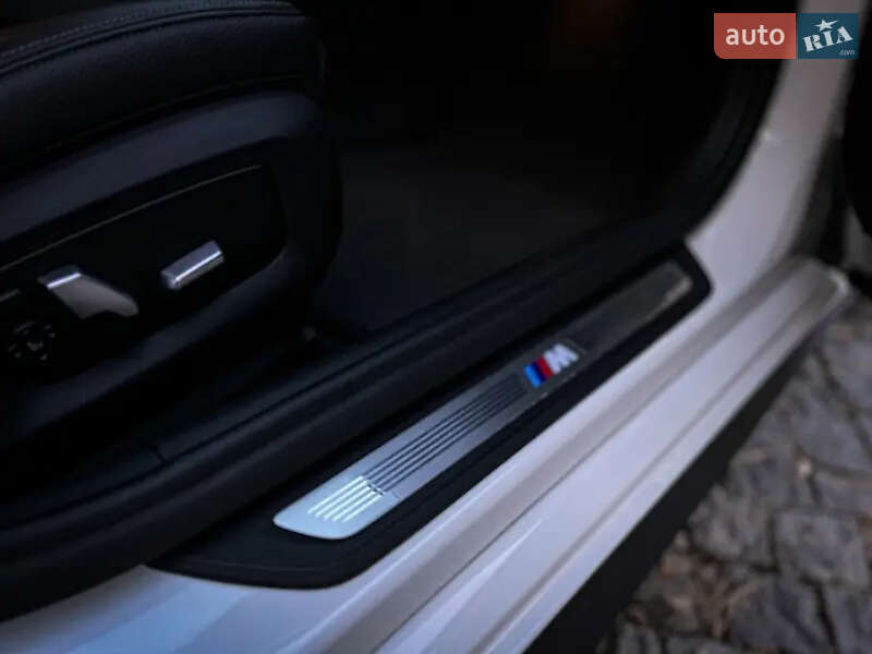 Седан BMW 5 Series 2018 в Львове
