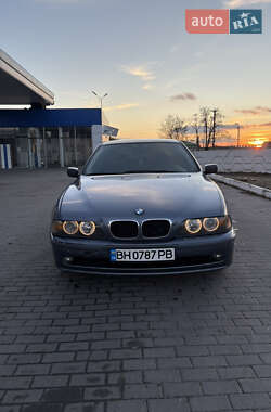 Седан BMW 5 Series 2001 в Днепре