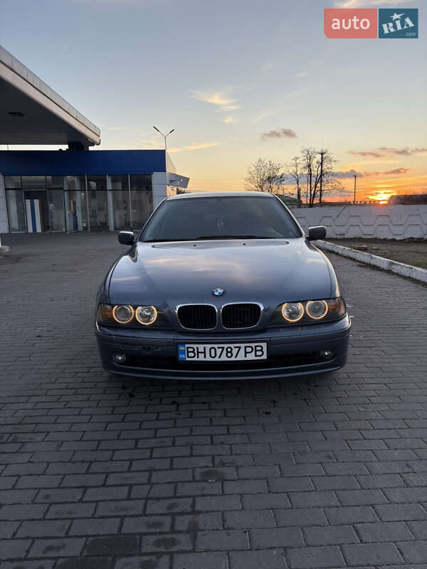 BMW 5 Series 2001