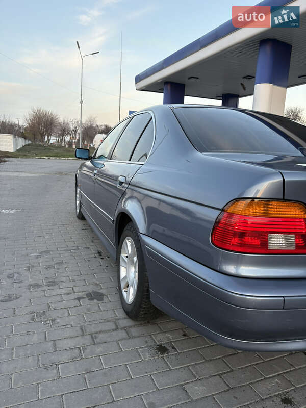 Седан BMW 5 Series 2001 в Дніпрі