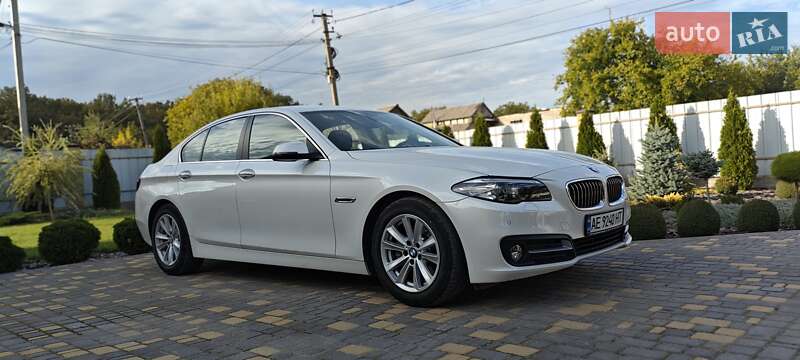Седан BMW 5 Series 2016 в Верхнеднепровске фото Седан BMW 5 Series 2016 в Верхнеднепровске