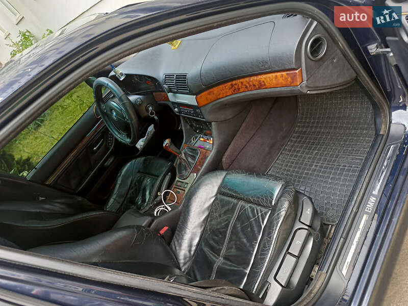 Седан BMW 5 Series 1999 в Черновцах