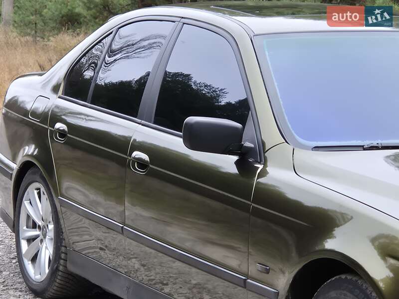 Седан BMW 5 Series 2002 в Ахтырке