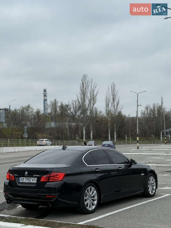 Седан BMW 5 Series 2015 в Киеве