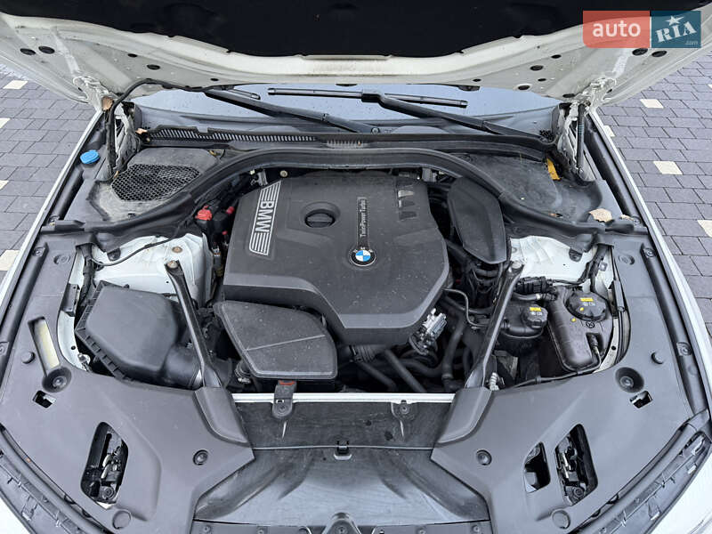 Седан BMW 5 Series 2017 в Ужгороді