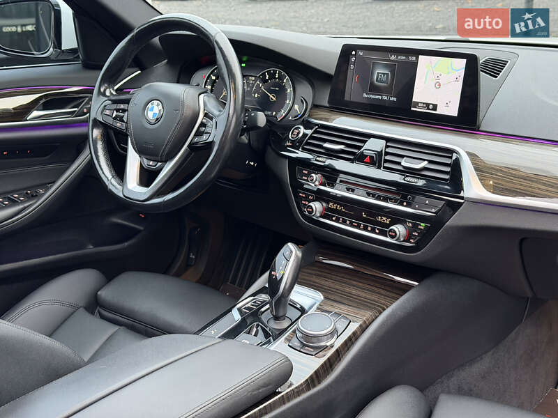 Седан BMW 5 Series 2017 в Ужгороді