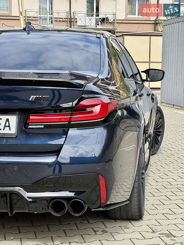 Седан BMW 5 Series 2017 в Ужгороде