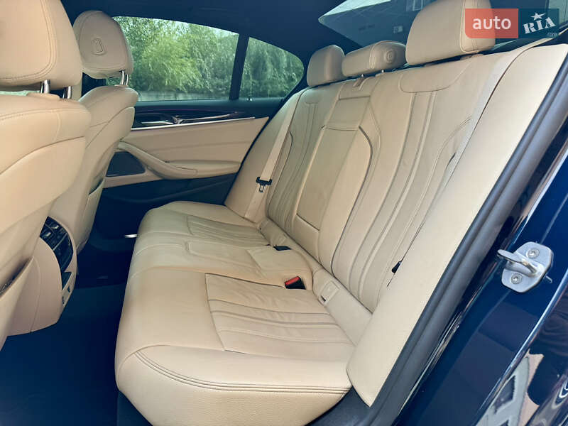 Седан BMW 5 Series 2017 в Ужгороде