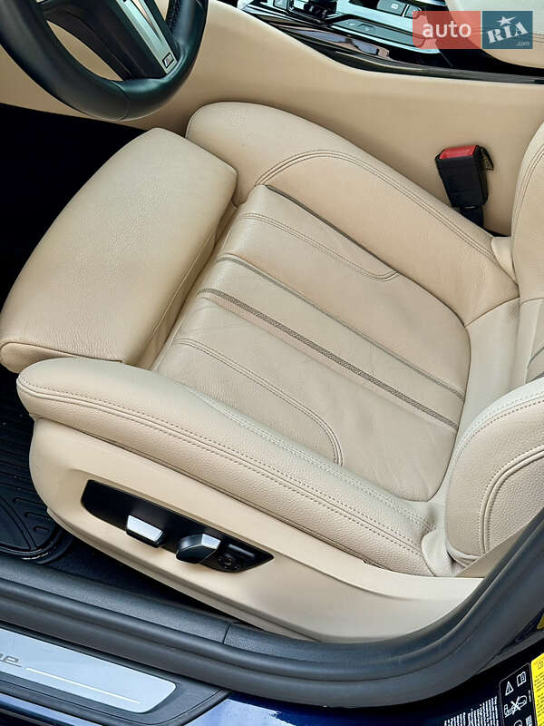 Седан BMW 5 Series 2017 в Ужгороде