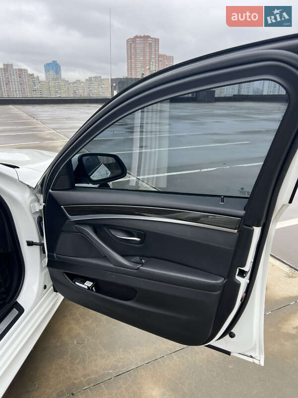 Седан BMW 5 Series 2013 в Киеве