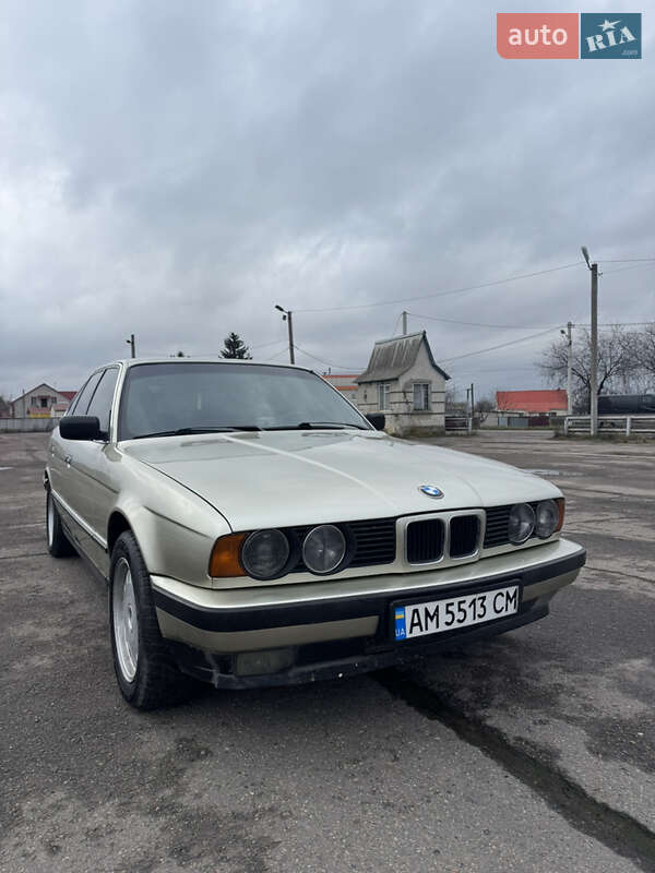 Седан BMW 5 Series 1988 в Попельне фото 3 Седан BMW 5 Series 1988 в Попельне