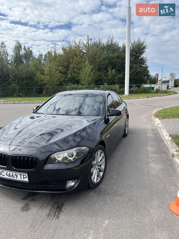 BMW 5 Series 2012
