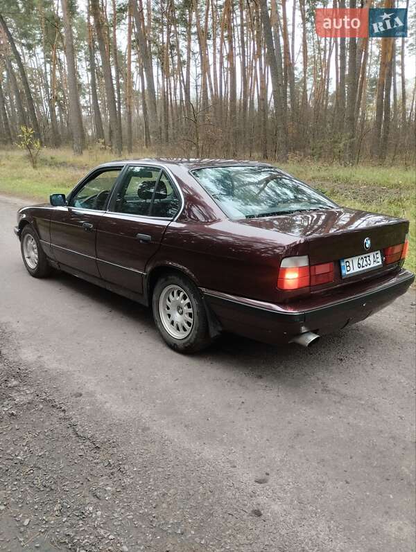 Седан BMW 5 Series 1990 в Краснокутске