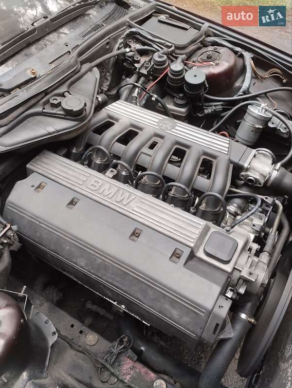 Седан BMW 5 Series 1990 в Краснокутске