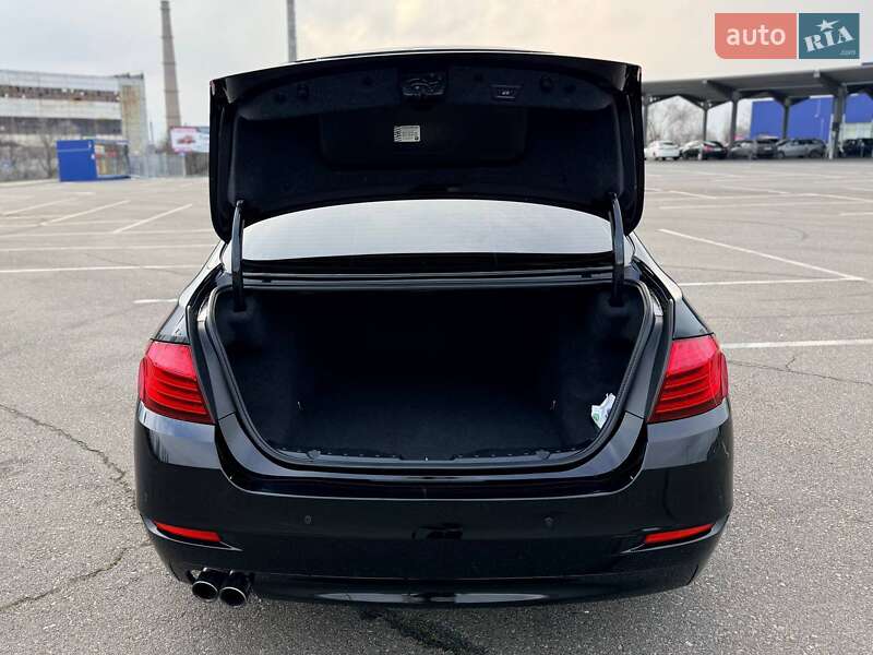 Седан BMW 5 Series 2016 в Кривом Роге