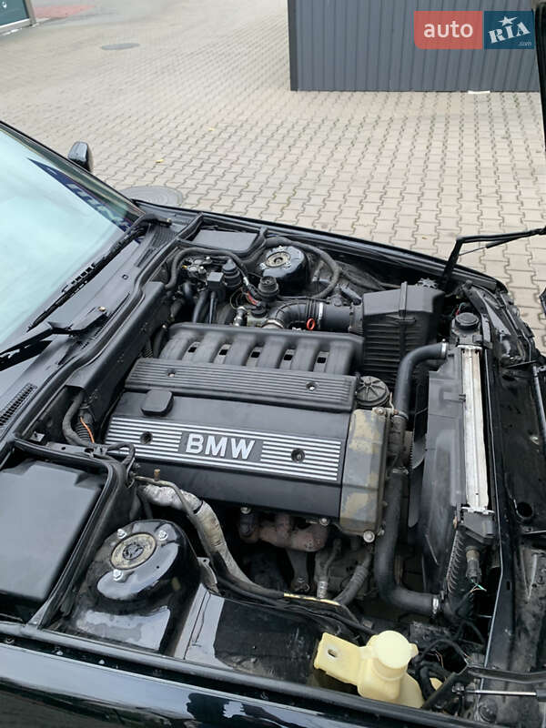 Седан BMW 5 Series 1992 в Кривом Роге