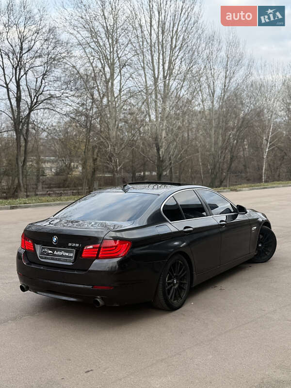 Седан BMW 5 Series 2012 в Сумах