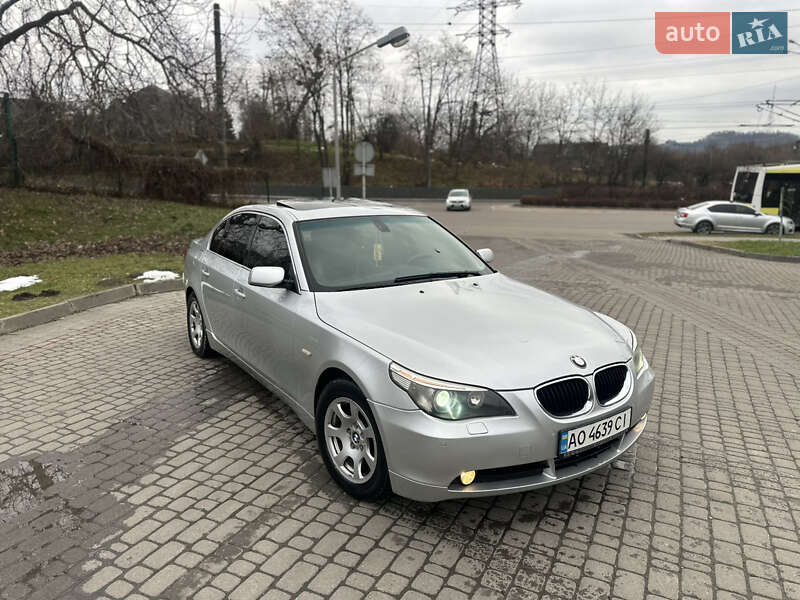 Седан BMW 5 Series 2004 в Львове