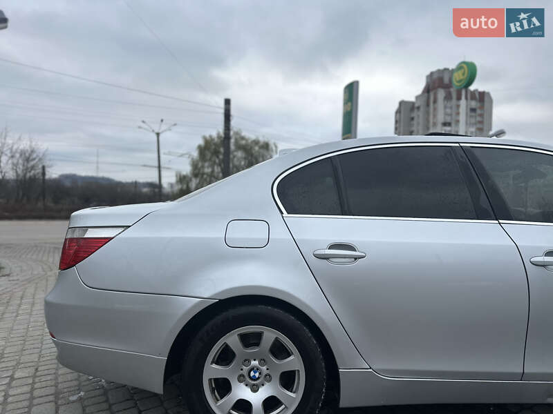 Седан BMW 5 Series 2004 в Львове