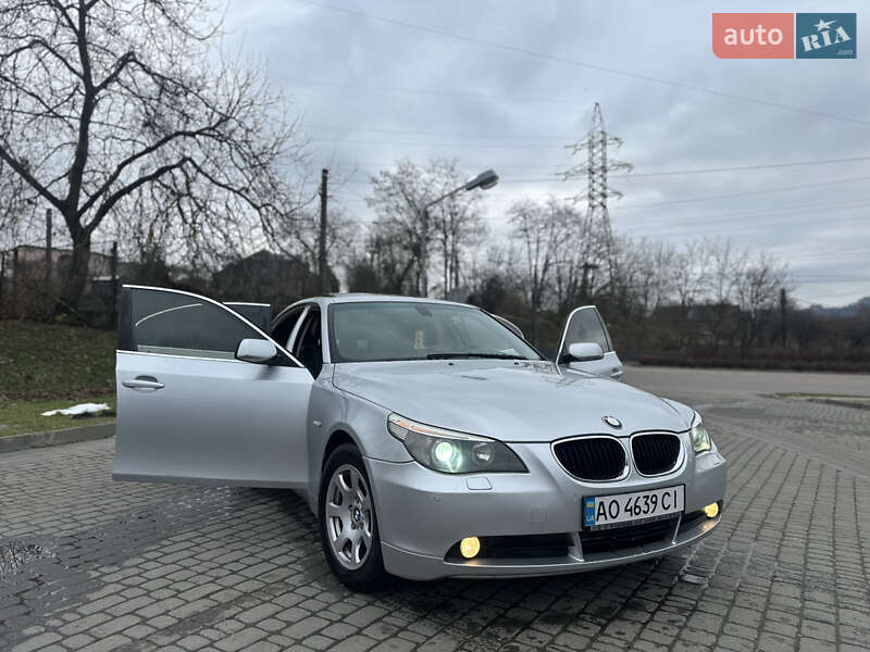 Седан BMW 5 Series 2004 в Львове