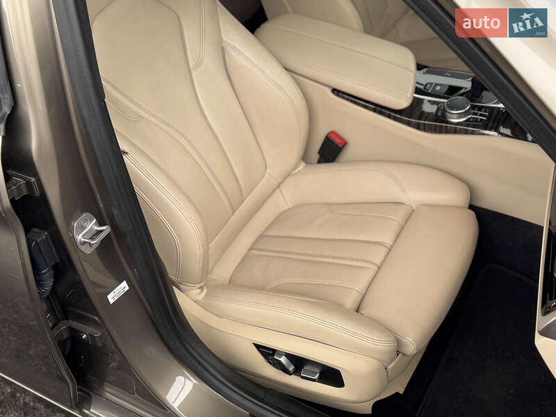 Седан BMW 5 Series 2017 в Киеве