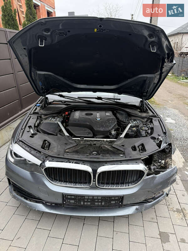 Седан BMW 5 Series 2018 в Львове
