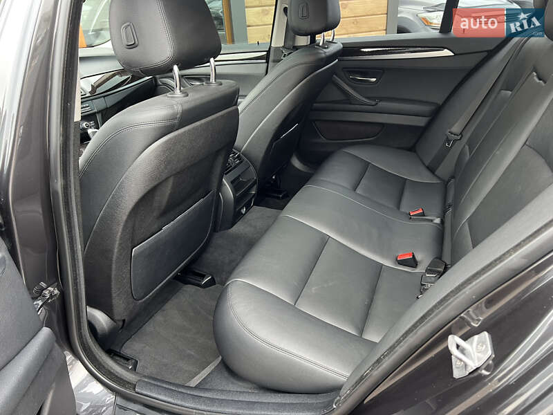Седан BMW 5 Series 2015 в Житомирі